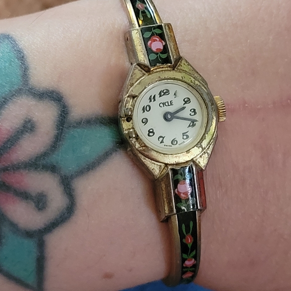 cycle Accessories - Women's Gold and Black Floral Watch